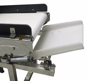 Customized Incline Conveyor Belt Metal Detector For Food Industry Processing Products Sorting